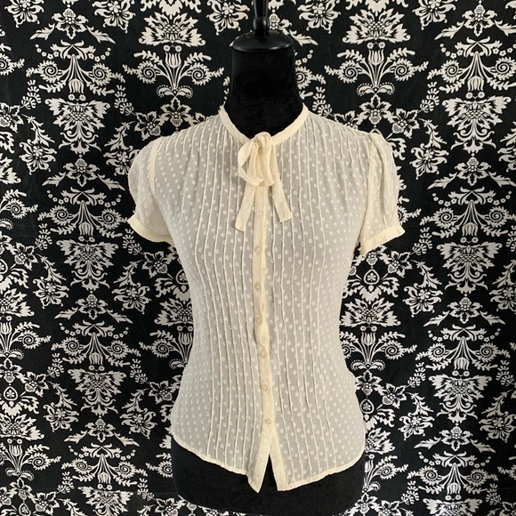 🦇 Darling Polka Dot Blouse 🦇 - Picture 1 of 5